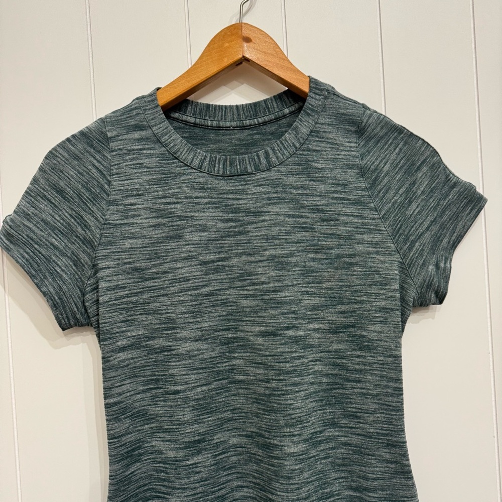 Lululemon Women’s &Go Where To Fitted Short Sleeve Dress Women's Size 6 Green - Picture 3 of 15